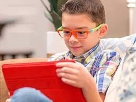 Does weakness’ of vision occurs in children due to study?